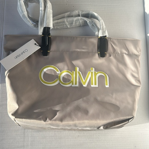 Calvin Klein Beige Nylon Tote Bag - Modern, Lightweight, and Stylish - Picture 9 of 15